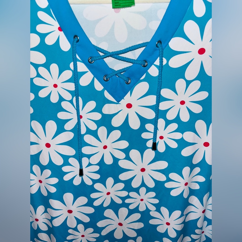 Lulu B Medium Daisy print dress UPF 50+ sun protection LIKE NEW - Picture 2 of 5